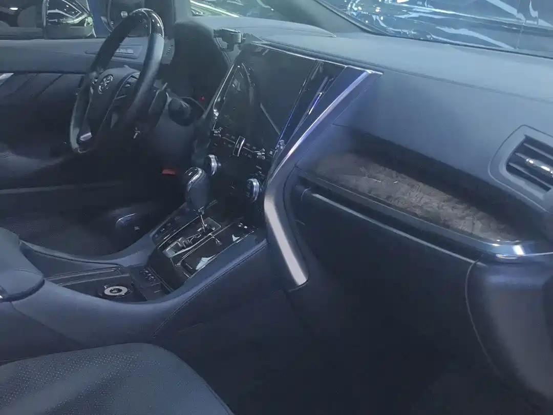 Toyota Alphard 2021 Hybrid 2.5L Premium фото 15