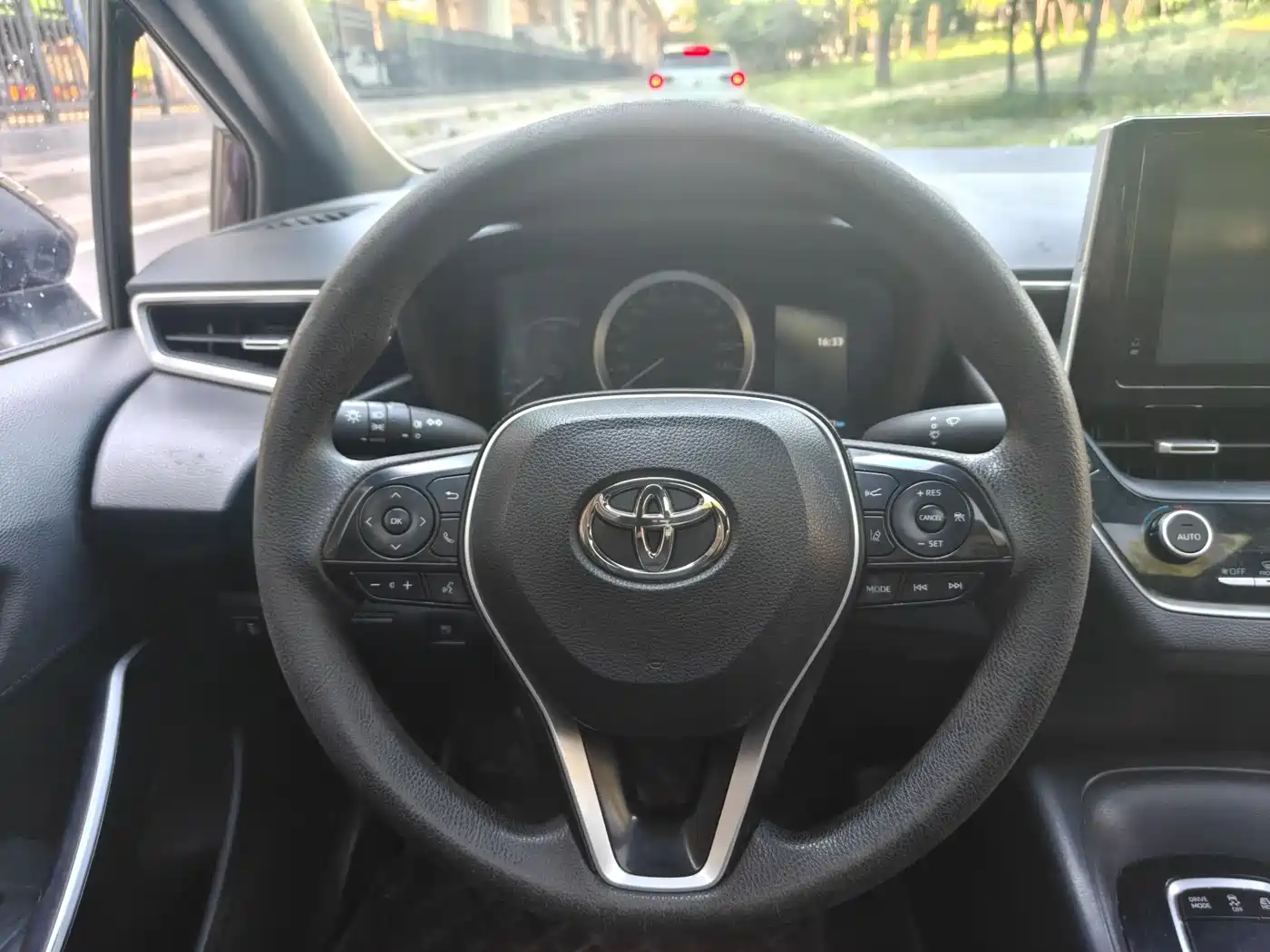 Toyota Levin 2022 Dual Engine 1.8H E-CVT Luxury Edition фото 13