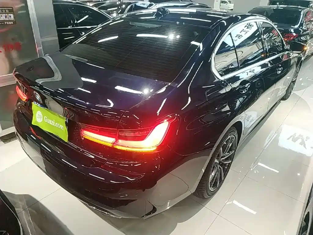 BMW 3-SERIES