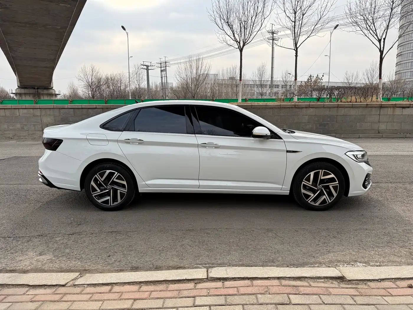 Volkswagen Sagitar 2023 Model Year 280TSI DSG Surpass Edition фото 4