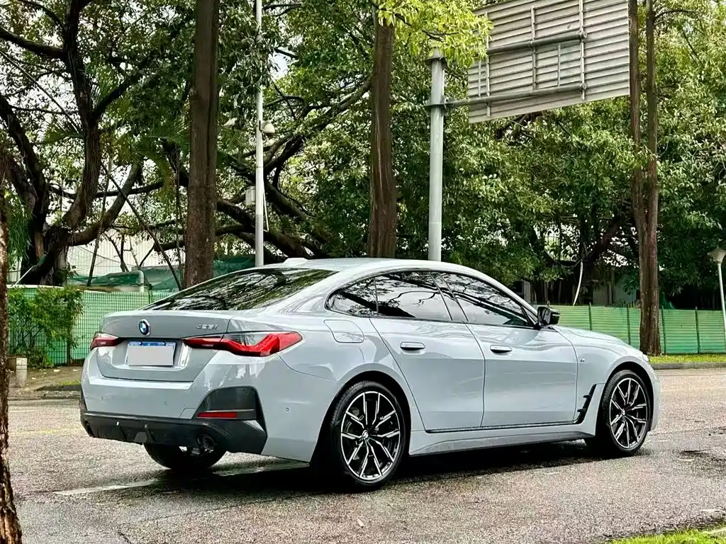 BMW 4 Series 2023 425i Gran Coupe M Sport Shadowline Package фото 7