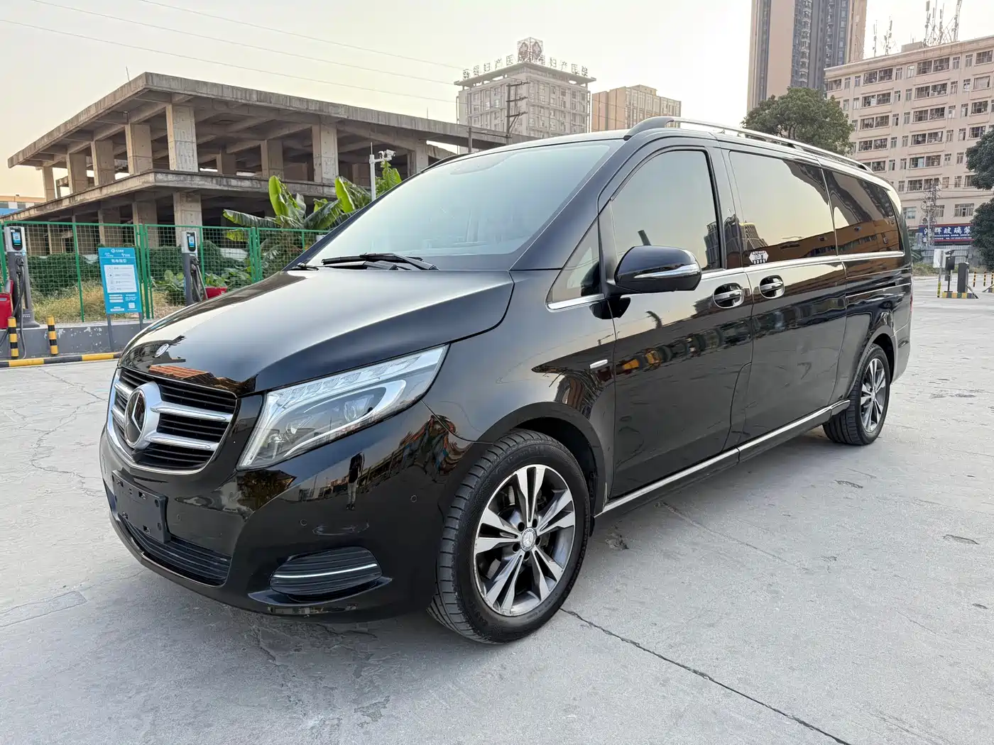 Mercedes-Benz V-Class 2016 V 260 L Premium Long