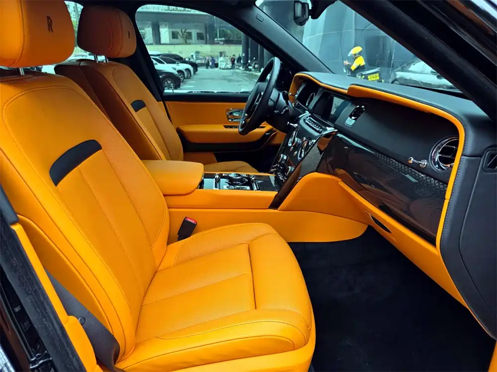 ROLLS-ROYCE CULLINAN