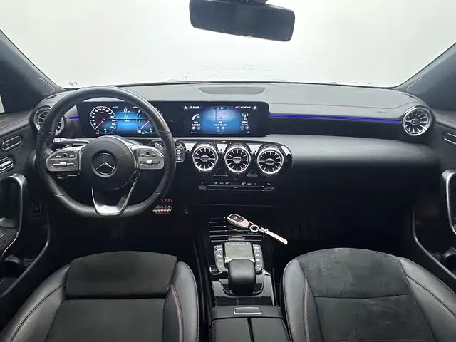 Mercedes-Benz CLA (Import) 2022 CLA 200 фото 10