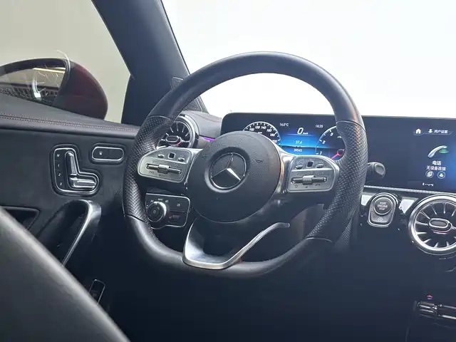 Mercedes-Benz CLA (Import) 2022 CLA 200 фото 14