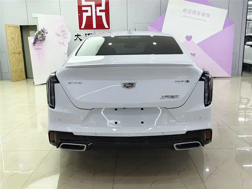 CADILLAC CT4
