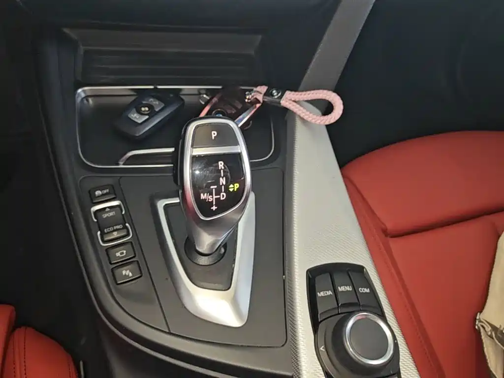 BMW 3 Series 2019 320i M Sport Package фото 10