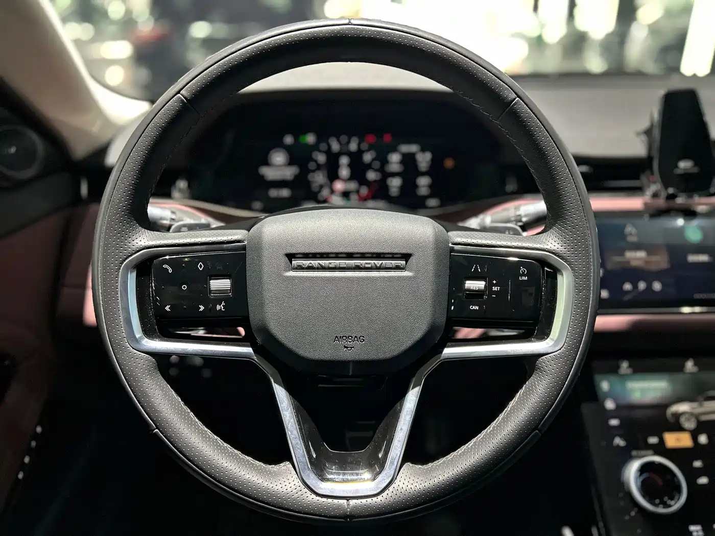 Land Rover Range Rover Evoque 2022 Range Rover Evoque L 249PS R-Dynamic Luxury Edition фото 11