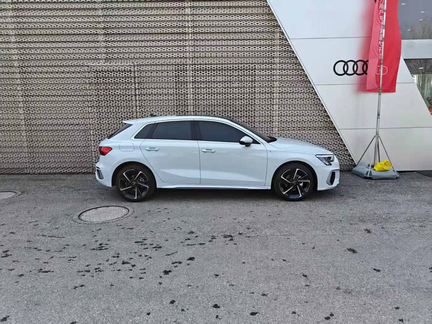 Audi A3 2024 Model Sportback 35 TFSI Fashion Sport фото 3