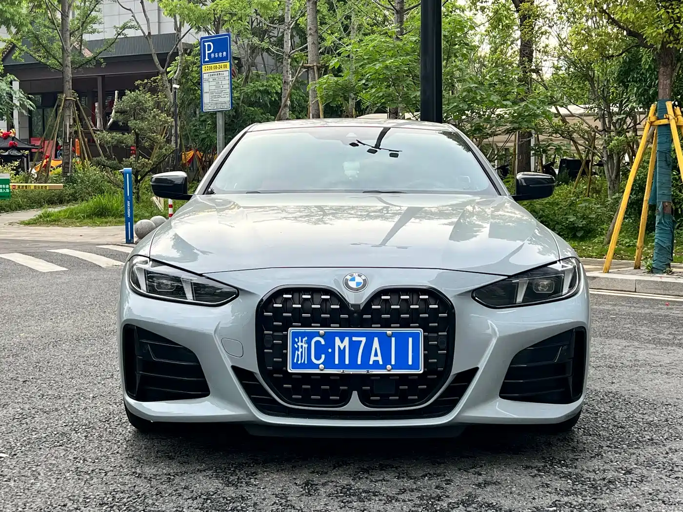 BMW 4 Series 2024 430i M Sport Shadow Edition фото 2