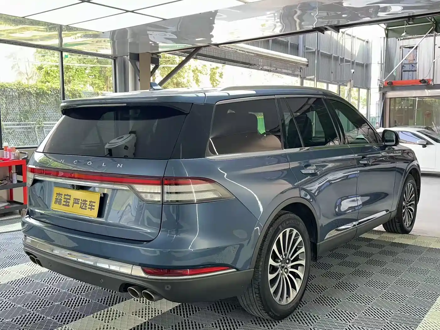 Lincoln Aviator (Import) 2020 3.0T V6 AWD Premium Luxury Edition фото 6
