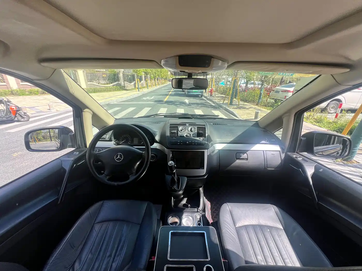 Mercedes-Benz Vito 2011 2.5L Business Edition фото 10