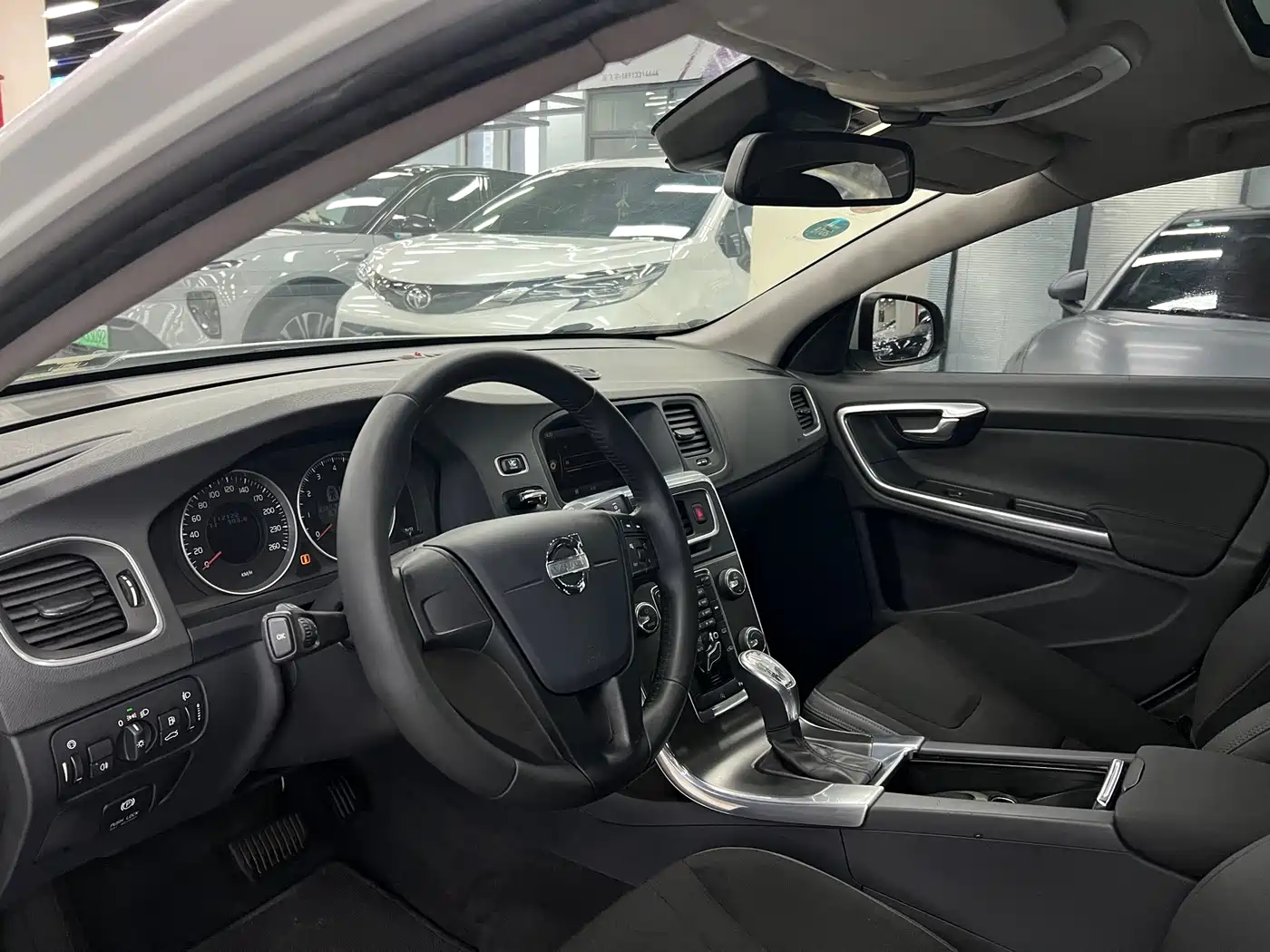 Volvo S60 (Import) 2013 2013 2.0T Progressive Edition