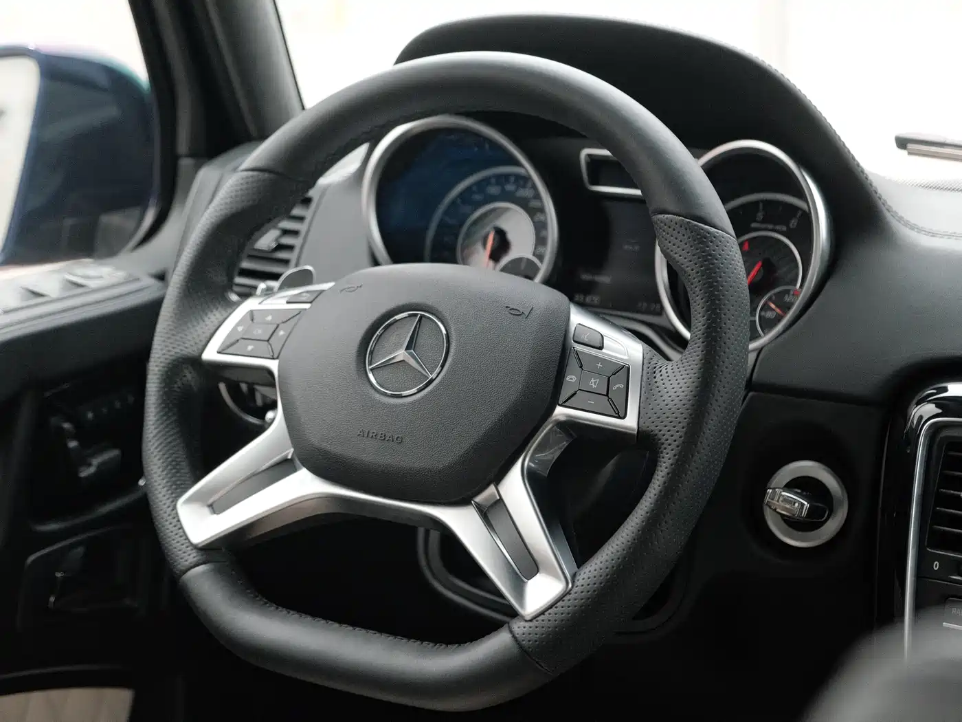 Mercedes-Benz G-Class AMG 2016 AMG G 63 фото 13