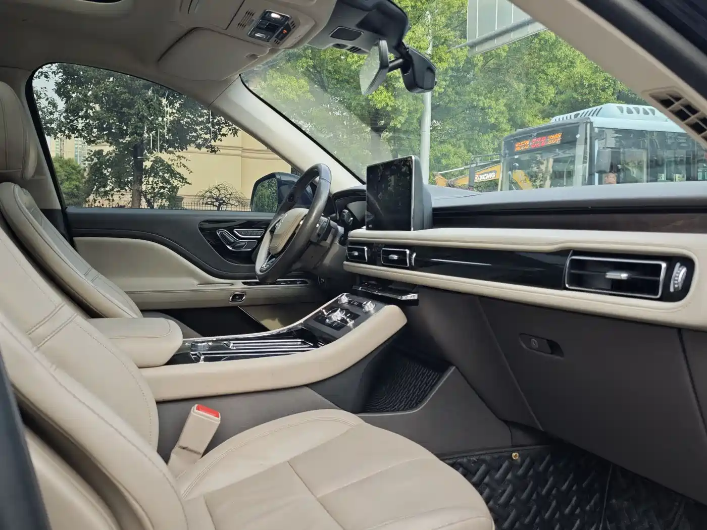 Lincoln Aviator (Import) 2020 2020 3.0T V6 AWD Premium Edition