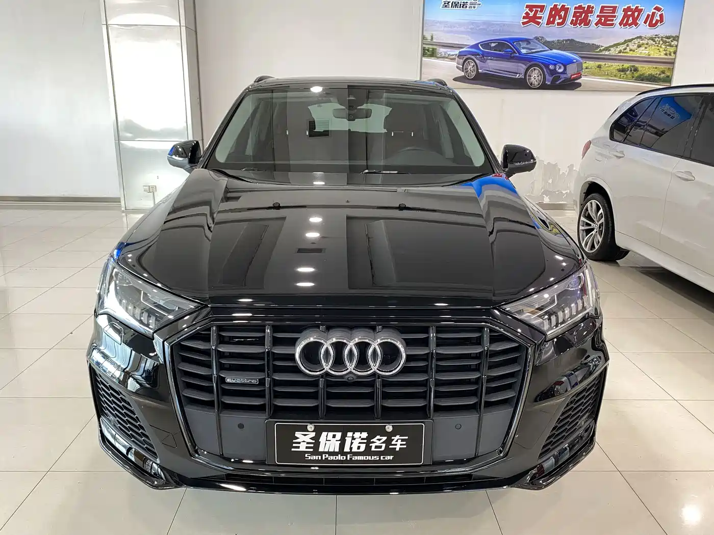 Фото 2 - Audi Q7