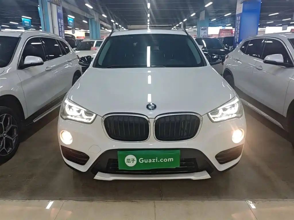 BMW X1 2018 sDrive18Li Premium Model фото 3