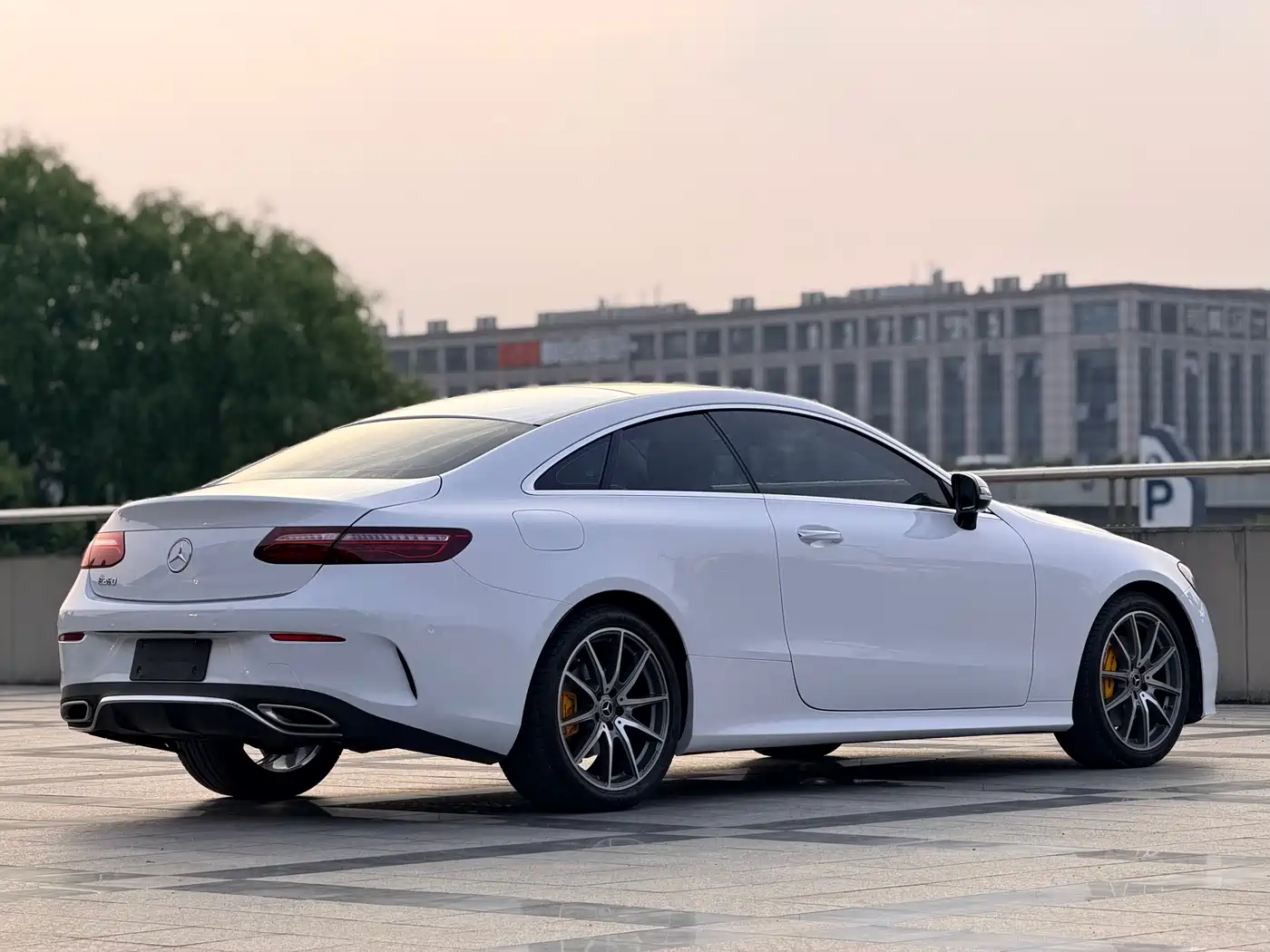 Mercedes-Benz E-Class (Import) 2023 E 260 Coupe фото 7