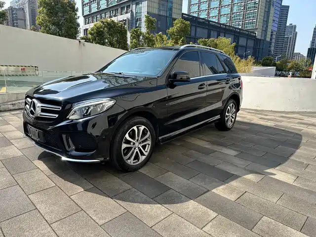 MERCEDES-BENZ GLE
