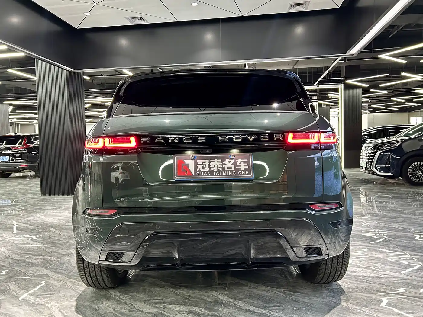 Land Rover Range Rover Evoque 2022 Range Rover Evoque L 249PS R-Dynamic Luxury Edition фото 6