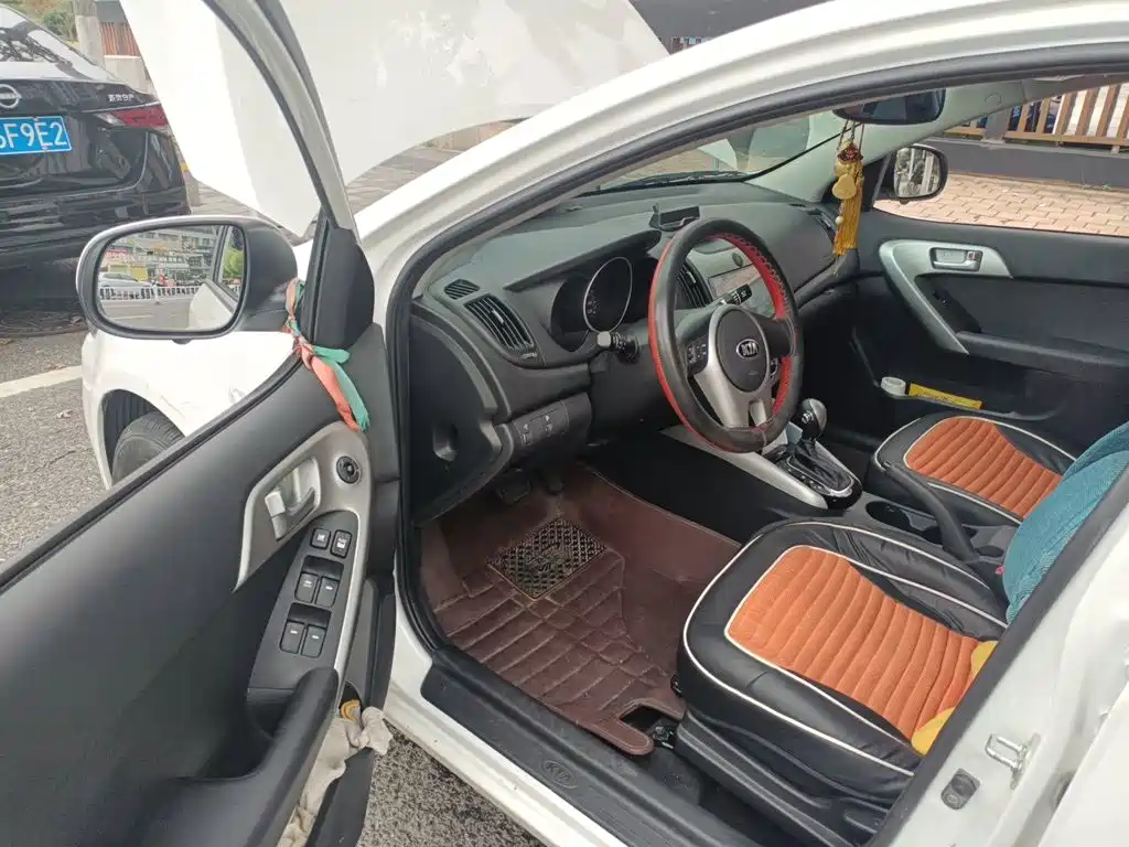 Kia Forte 2015 2014 1.6L AT GL
