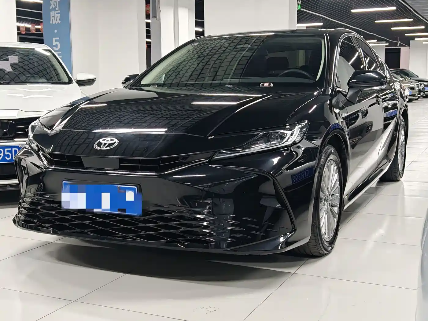 Toyota Camry 2024 Hybrid 2.0HE Elite Edition