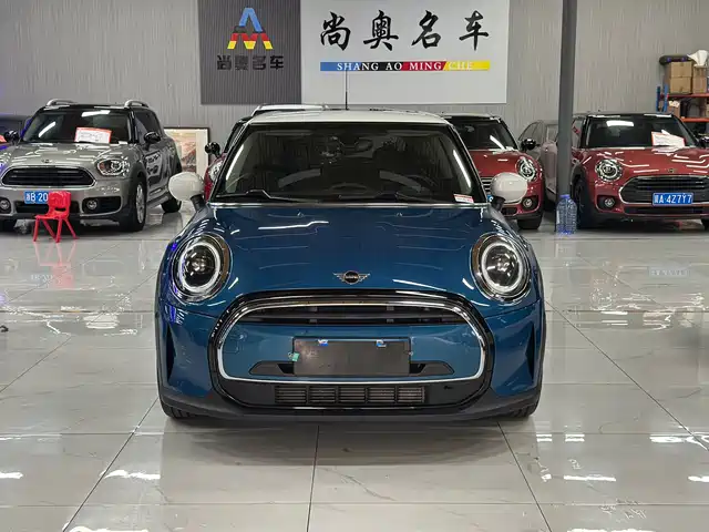 Mini MINI 1.5T COOPER, Артист