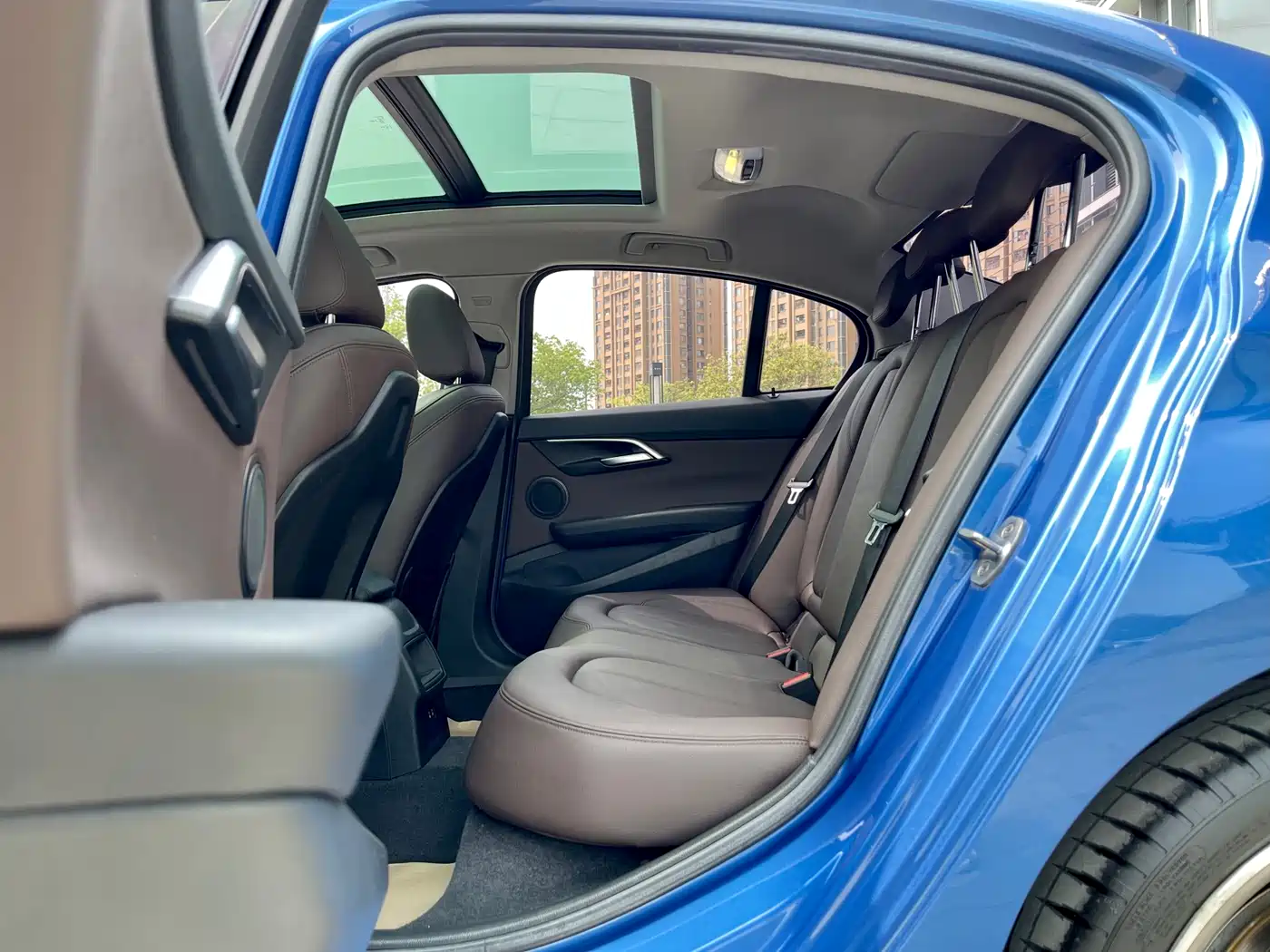 BMW 1 Series 2019 120i Leading M Sport Package фото 11