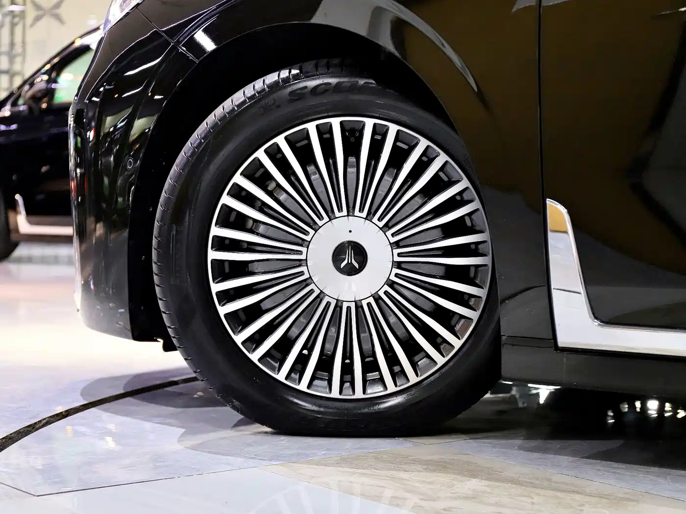 Voyah Auto Voyah Dreamer 2025 PHEV AWD Flagship Kunpeng Edition фото 8