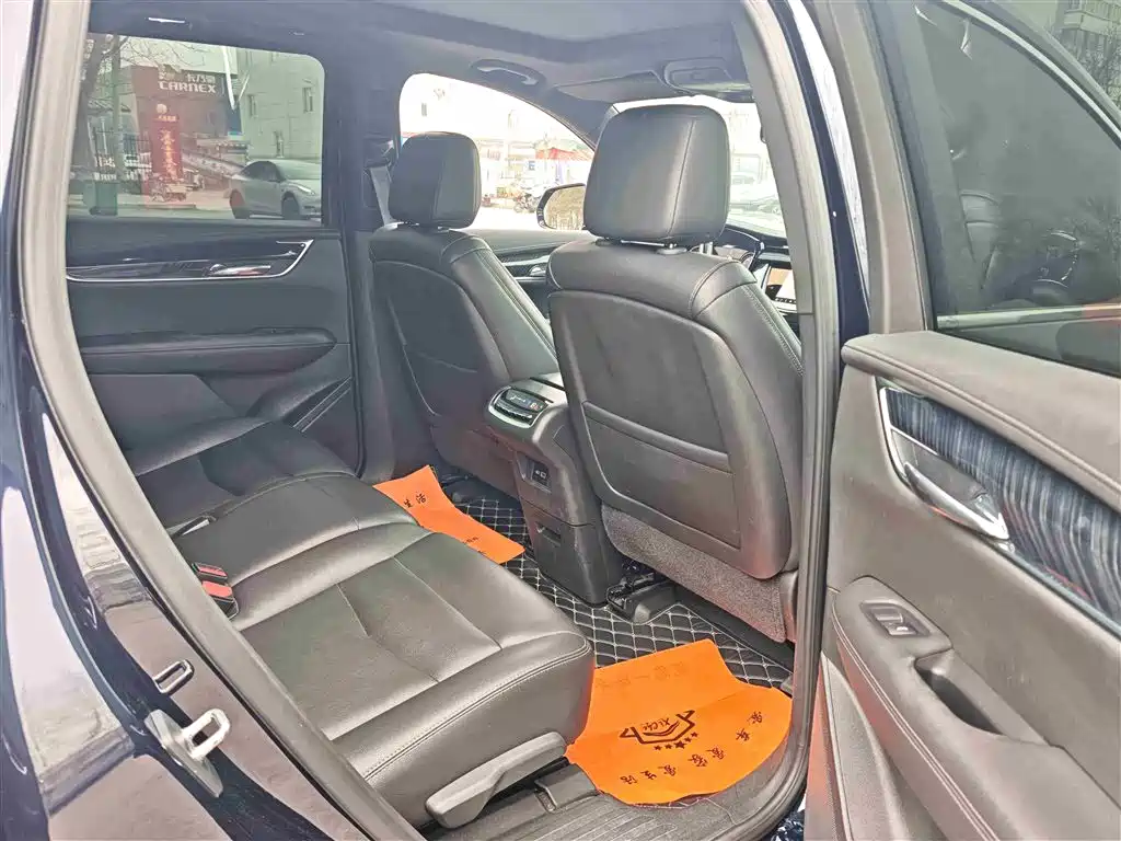 Cadillac XT6 2022 2.0T 7-Seater 2WD Luxury Edition фото 25
