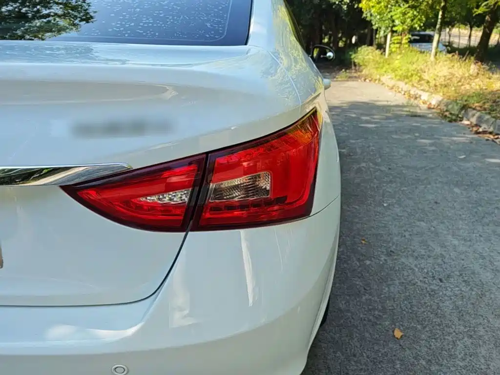 Фото 8 - Chery Arrizo 5
