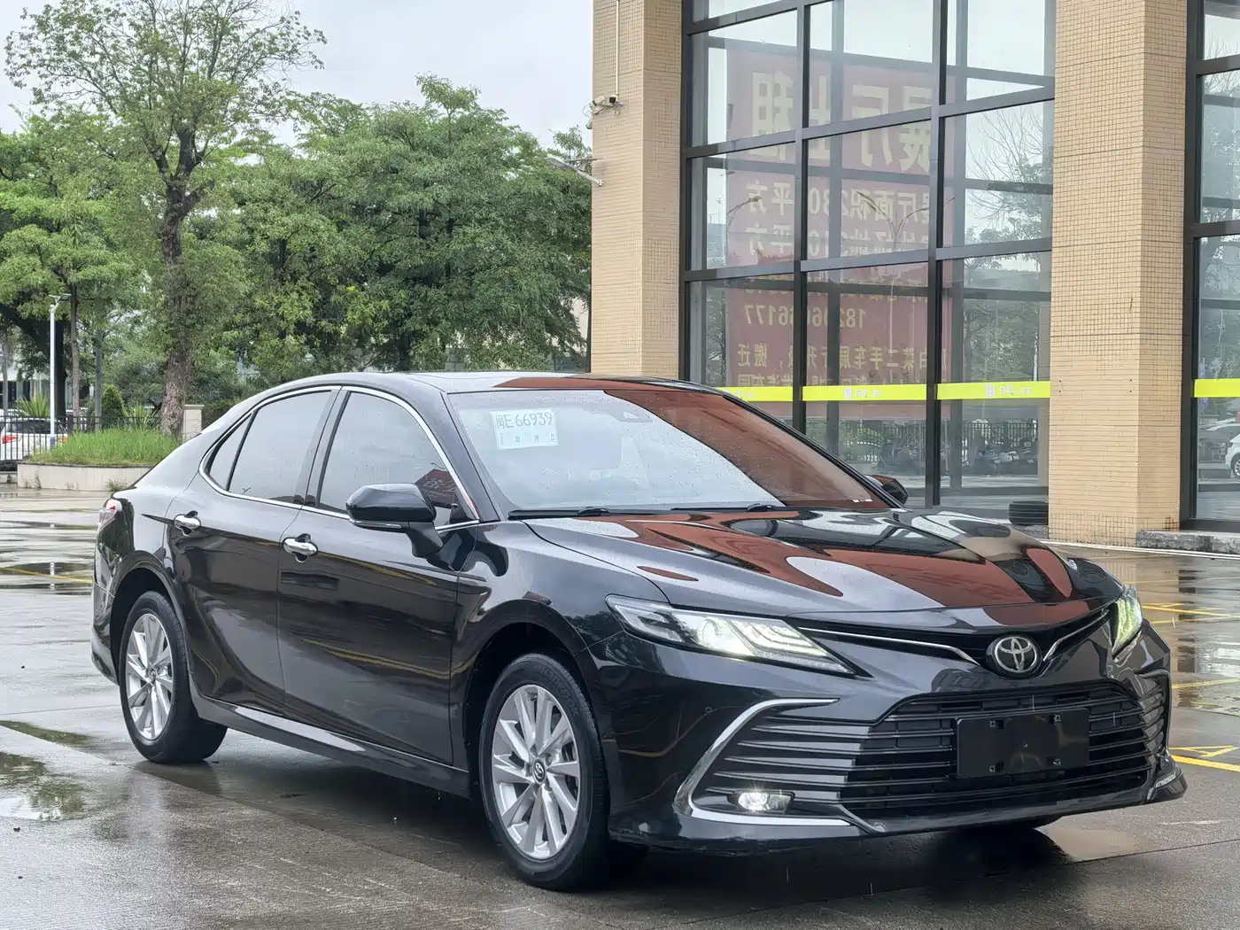 Toyota Camry 2021 2.0G Luxury Edition фото 3