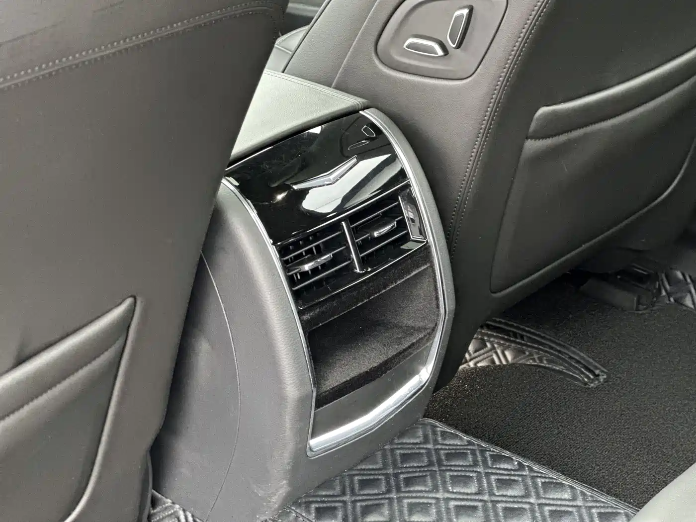 Cadillac CT6 2022 28T Luxury фото 16