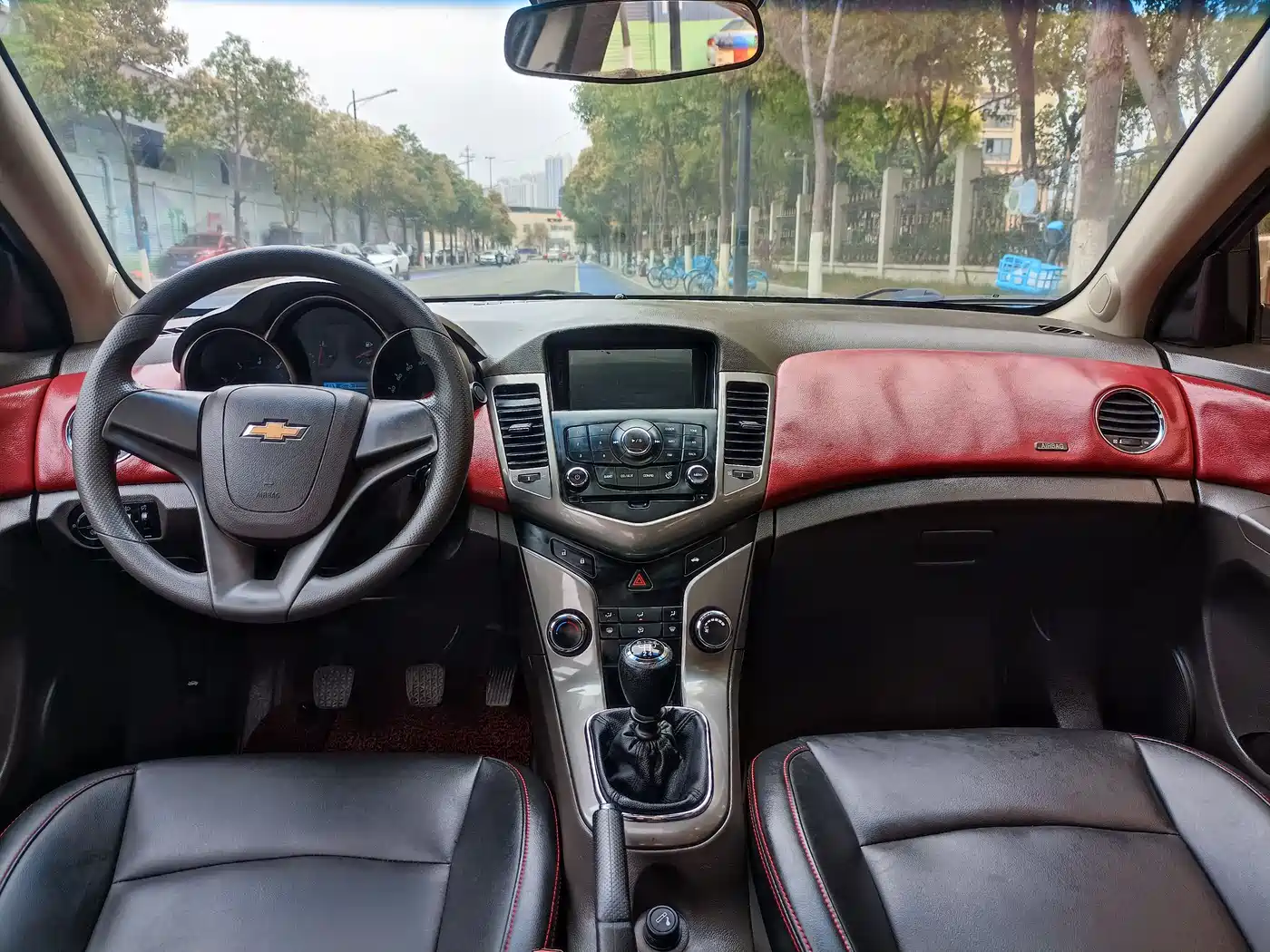 Chevrolet Cruze 2015 1.5L Classic SE MT фото 31
