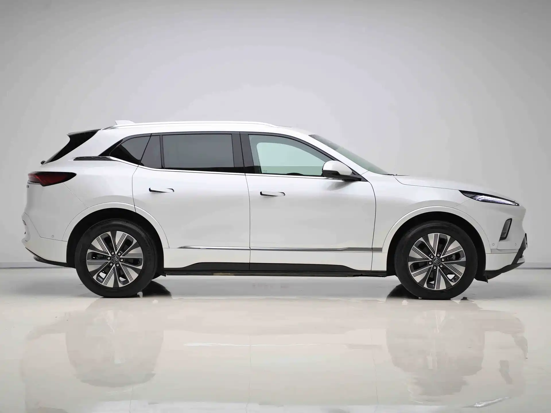 Фото 8 - Buick E5