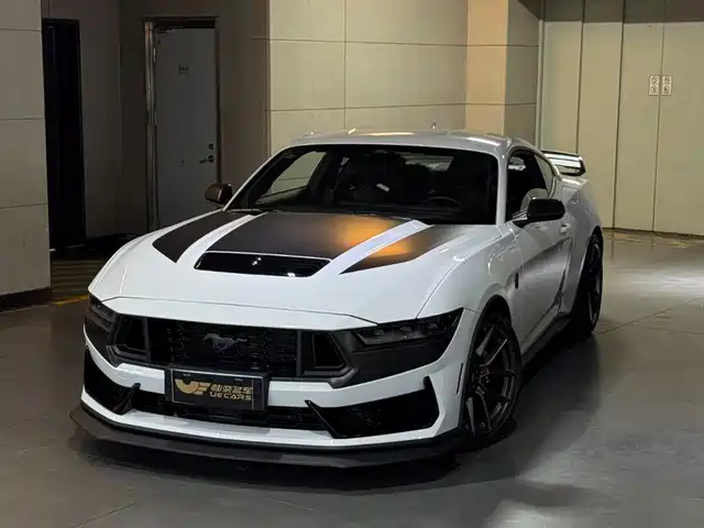 Ford Mustang 5.0L V8 Dark Horse, американская спецификация