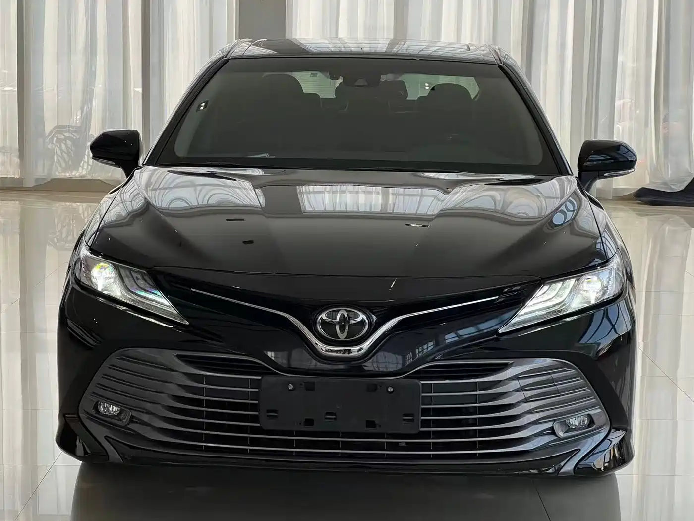 Toyota Camry 2019 2.0G Luxury (China V) фото 2