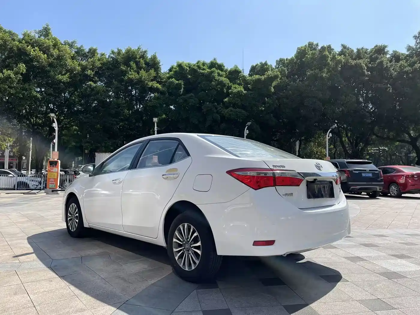 Toyota Corolla 2017 Facelift 1.2T S-CVT GL фото 9