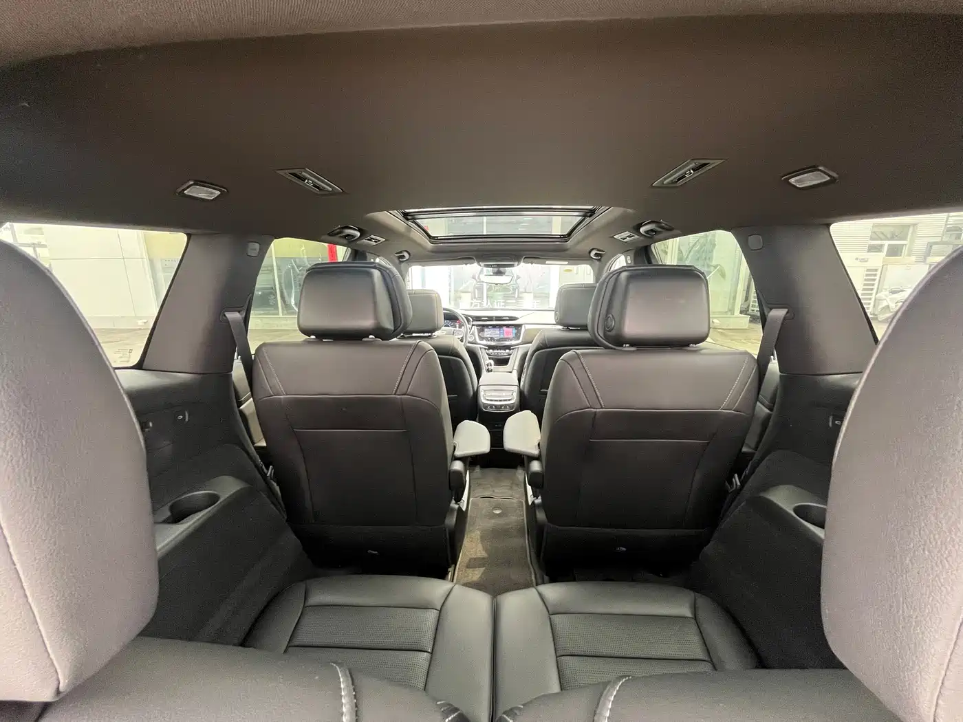 Cadillac XT6 2025 2.0T 6-Seater AWD Executive Black Label Edition фото 18
