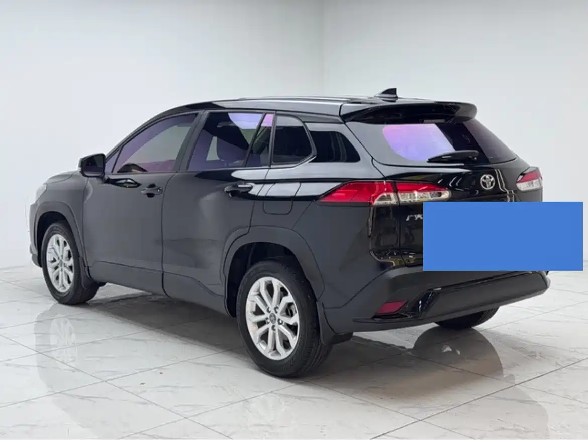 Toyota Frontlander 2023 2.0L CVT Elite Edition фото 9
