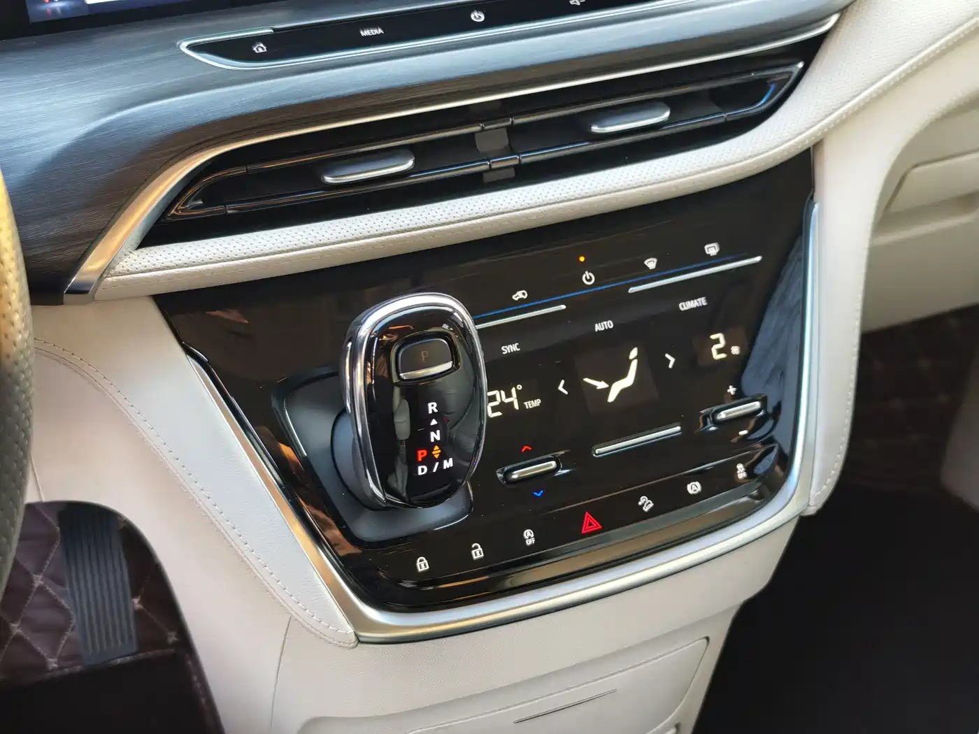 Buick GL8 2023 ES Landmaster Comfort фото 25