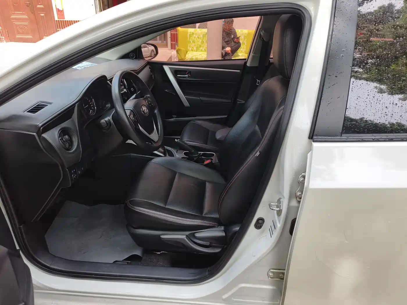 Toyota Levin Twin Engine E+ 2019 1.8PH GS E-CVT Elite Sunroof Edition фото 8
