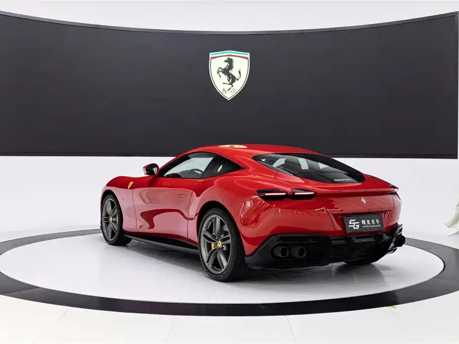 FERRARI ROMA