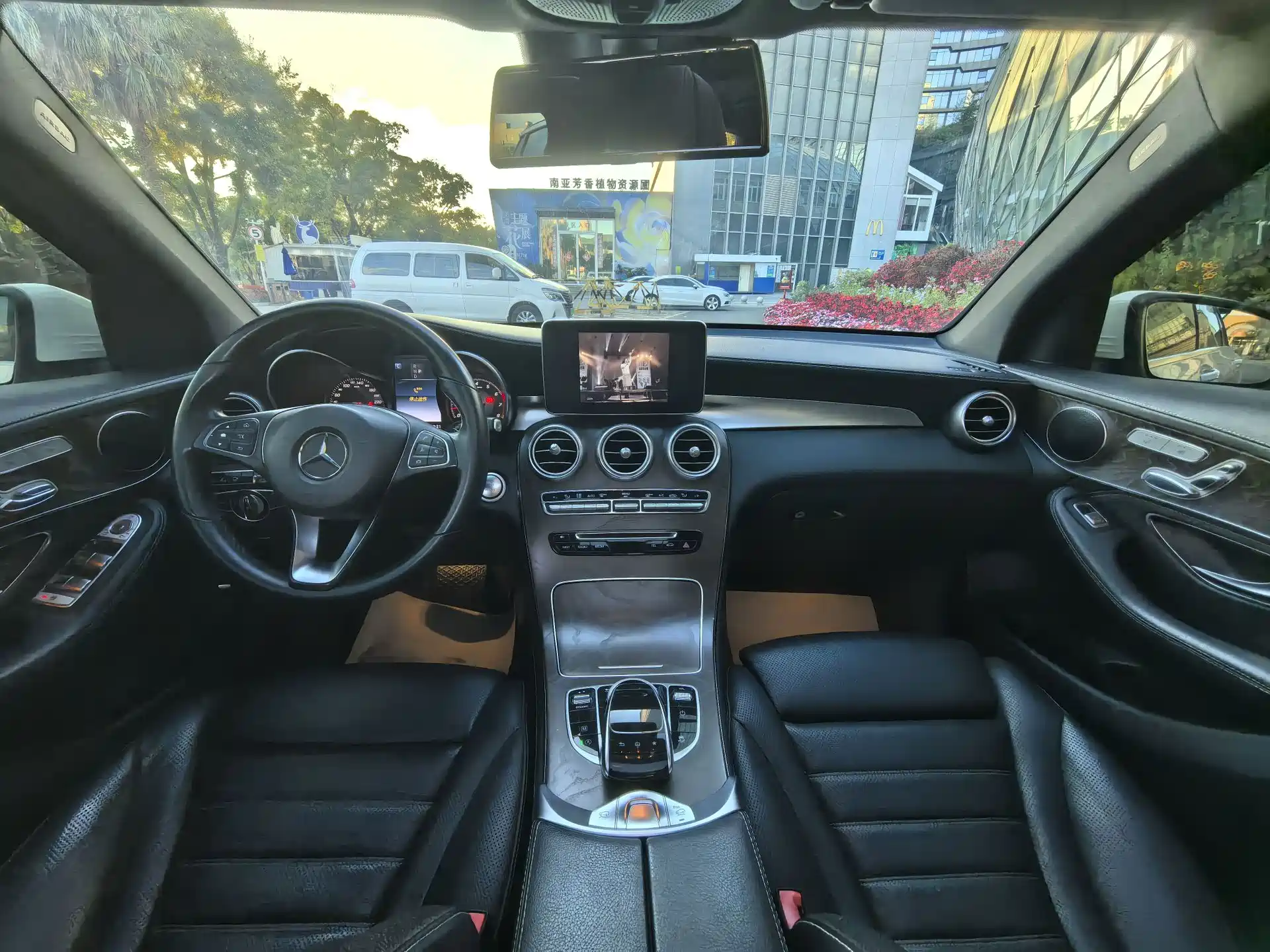 Фото 5 - Mercedes-Benz GLC