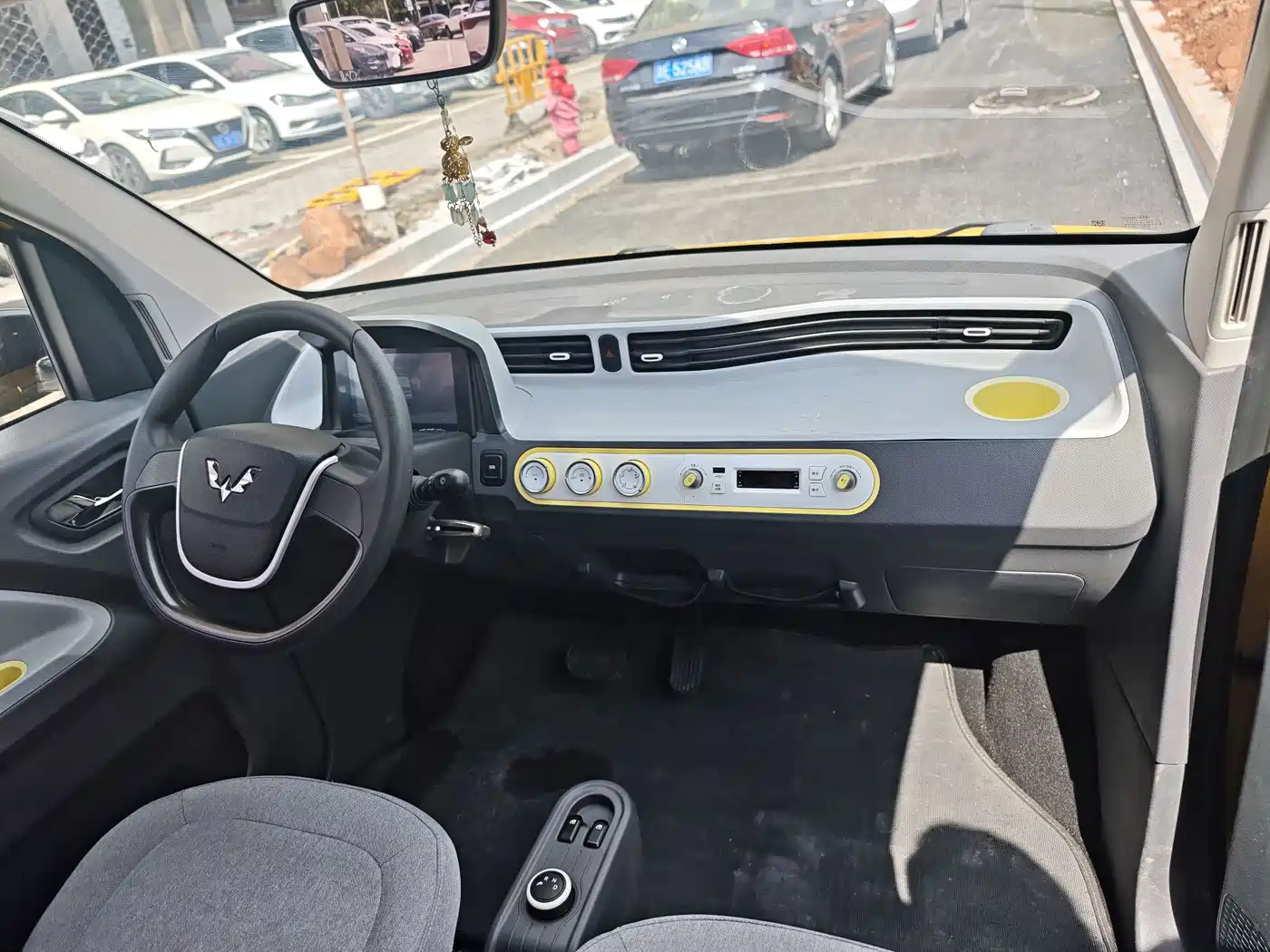 WULING AUTOMOBILE HONGGUANG MINIEV