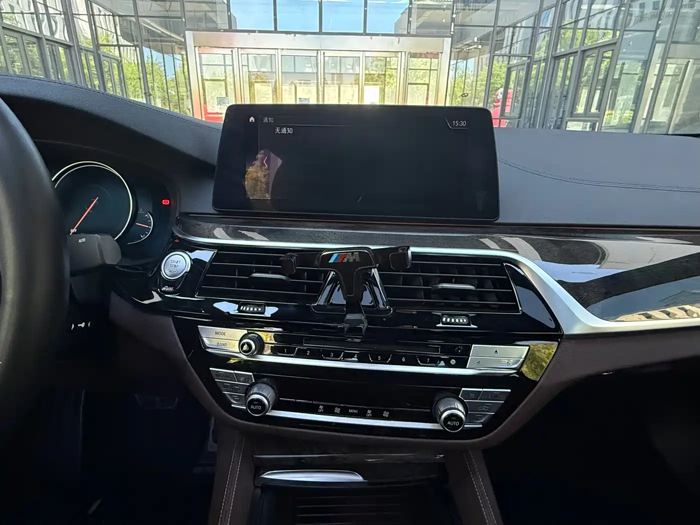 BMW 5 Series 2018 525Li M Sport Package фото 8