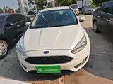 Фото 3 - Ford Focus