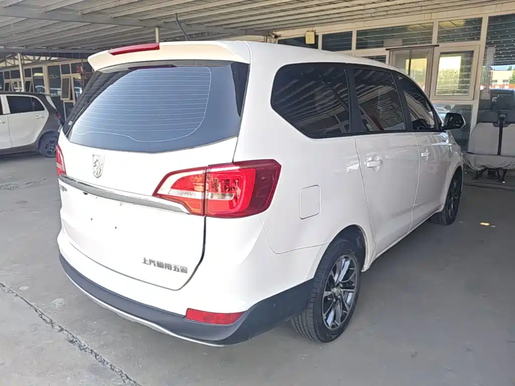 Baojun 730 2022 2019 1.5L Manual Value Edition 7-Seater China VI