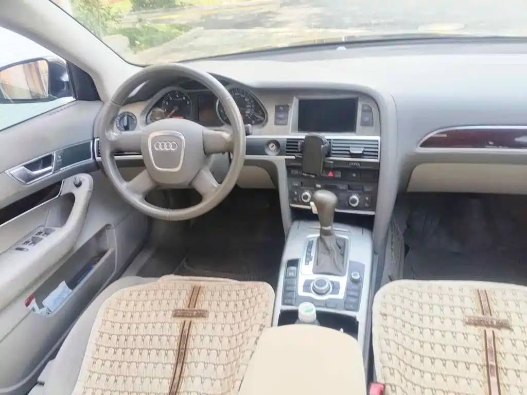 Фото 12 - Audi A6L