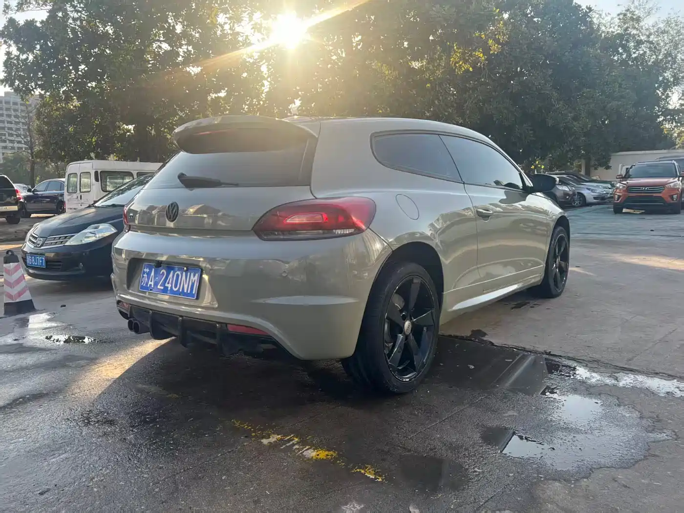 Volkswagen Scirocco 2011 Model R 2.0TSI фото 9